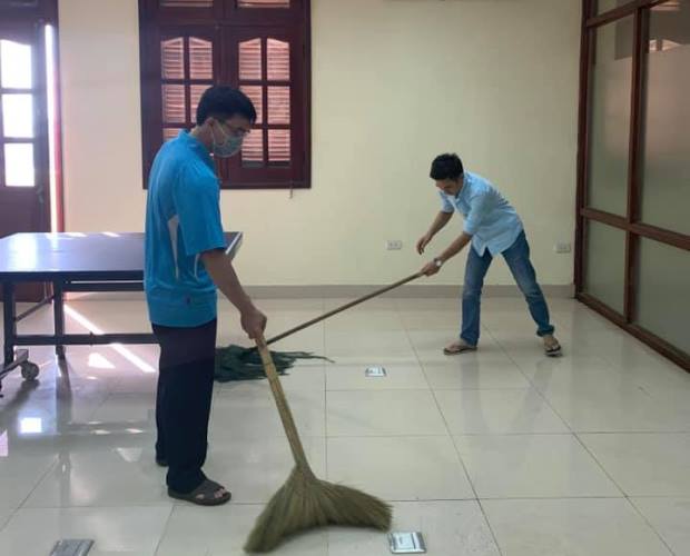 Chi đoàn Thanh niên Văn phòng HĐND và UBND tỉnh tham gia hưởng ứng Phong trào Ngày Chủ nhật xanh năm 2021